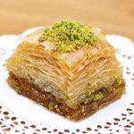 products-pistachio-baklava-1-sharpened-600×600